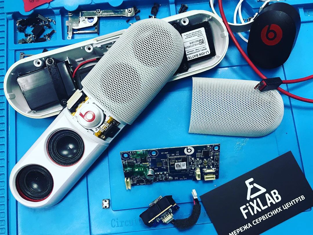 ремонт Beats Pill в Киеве