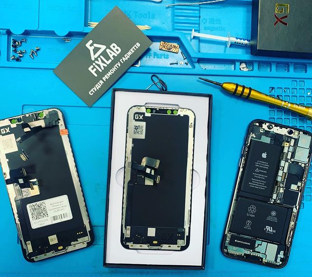 Замена экрана iPhone Саперно-Слободская