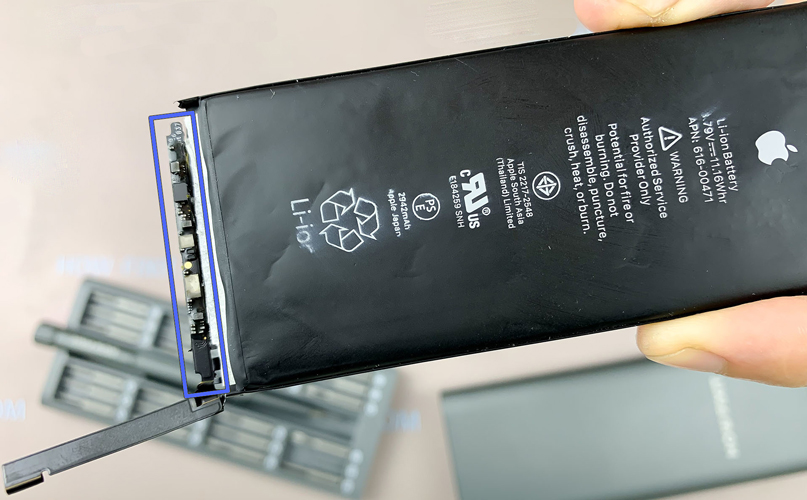 Оригинальный аккумулятор на iPhone