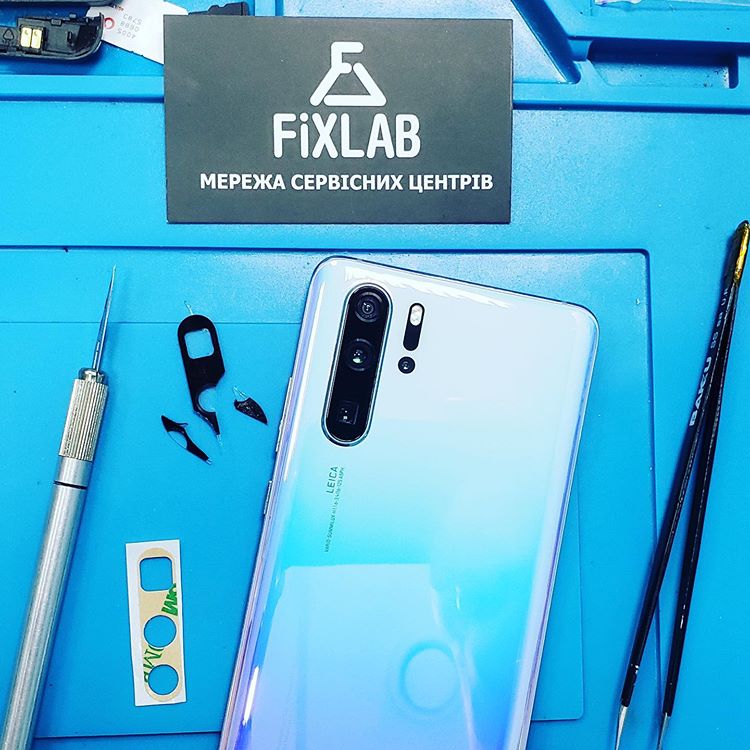 Замена стекла камеры Huawei P30 Pro Замена стекла камеры Huawei P30 Pro
