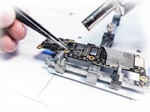 iPhone не держит батарею