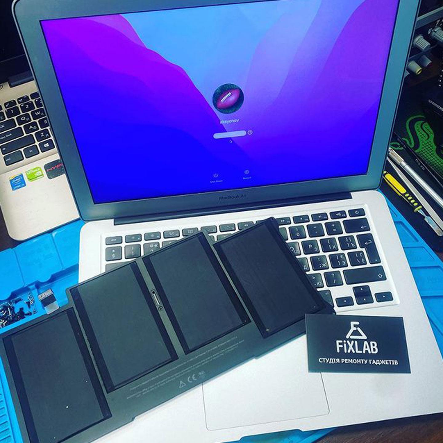 Заміна батареї Macbook A1466 в Києві