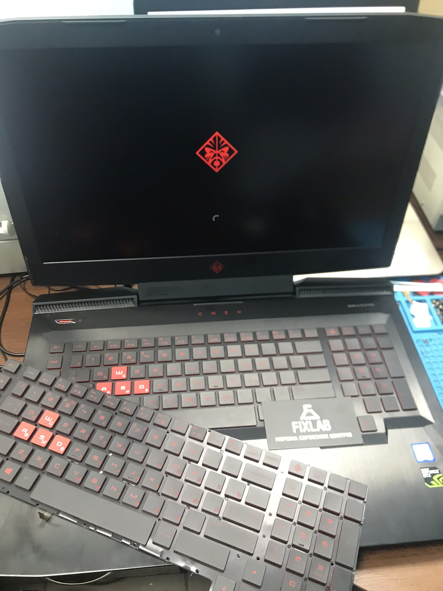 заміна клавіатури в ноутубці Asus TUF