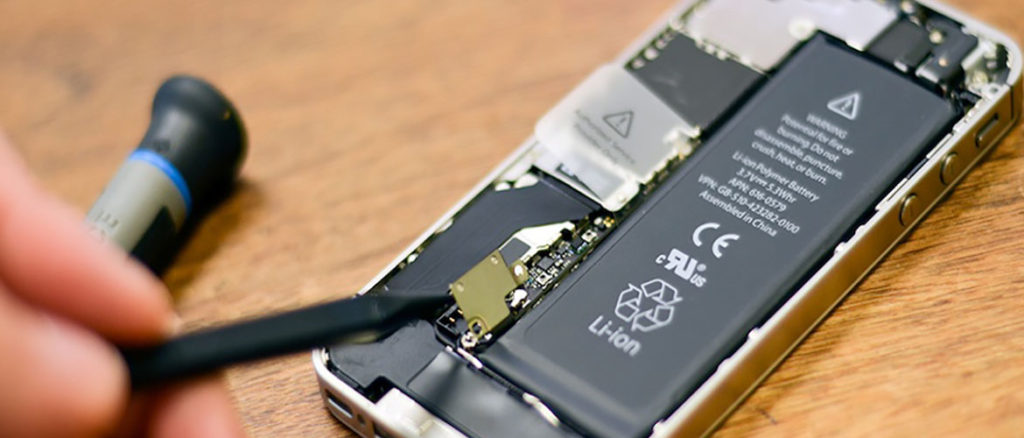 Заміна батареї iPhone Голосієво