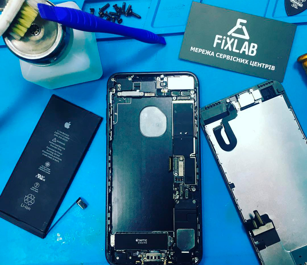 Замена батареи iPhone Киев Голосеево